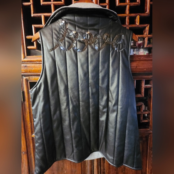 Disney vest in black pleather - Picture 3 of 5